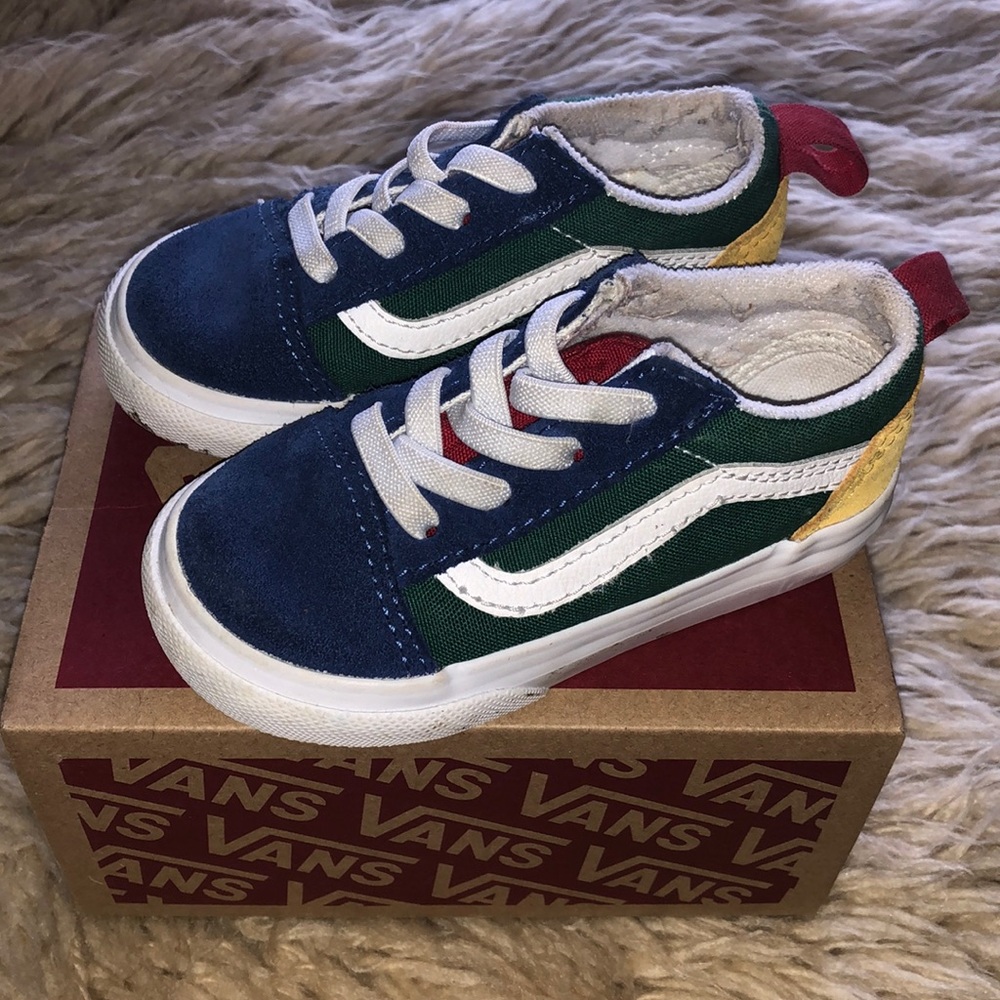 Didn’t wear much , still has life to them!